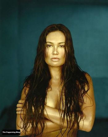 Tia Carrere