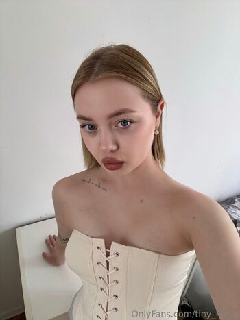tiny_kinyy