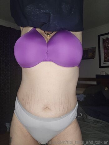 tits_tatts_and_tolkien