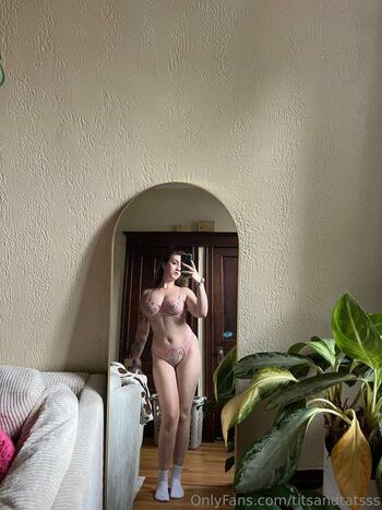 titsandtatsss