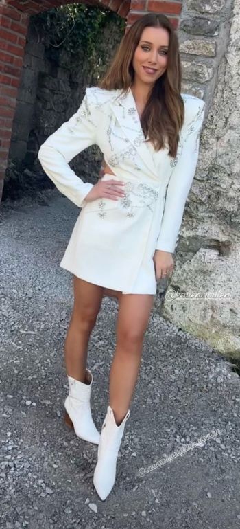 Una Healy