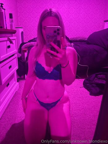 unknown.blondiexo