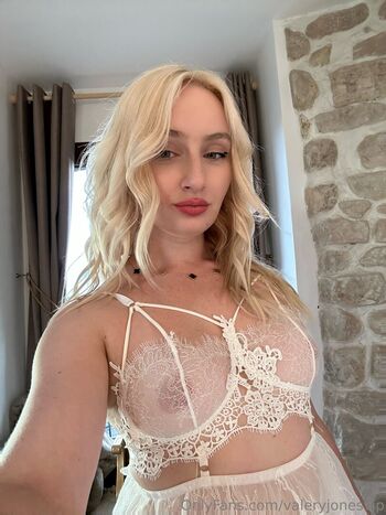 valeryjonesvip