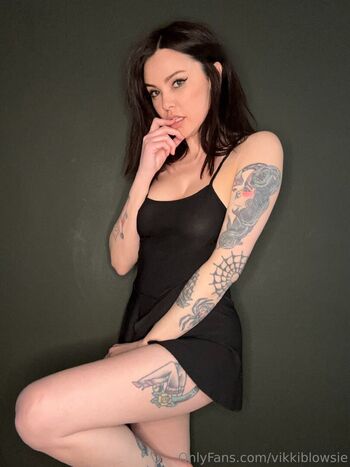 Vikki Blows