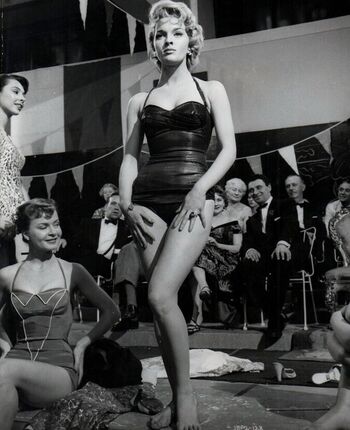 Vintage Starlets