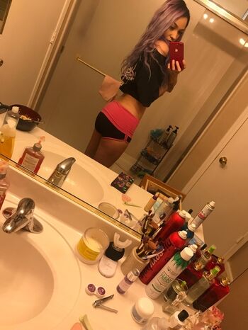 WatchGirlsPlay