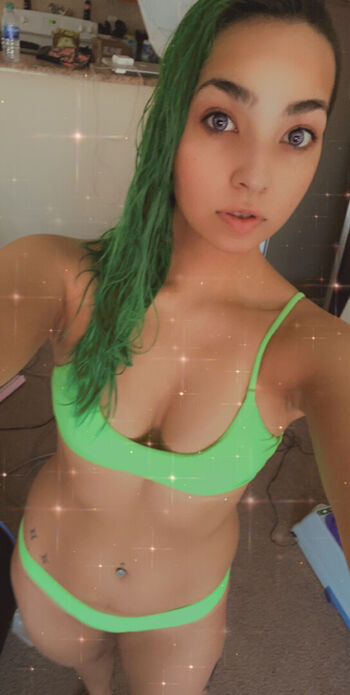 WatchGirlsPlay