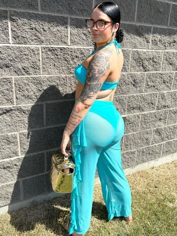 whitegirlnii_