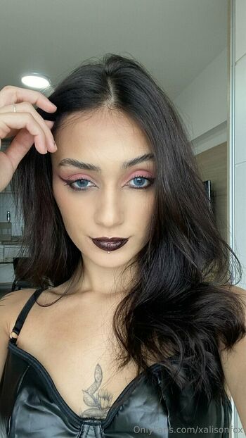 xalisonfox