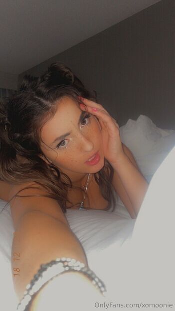 xomoonie