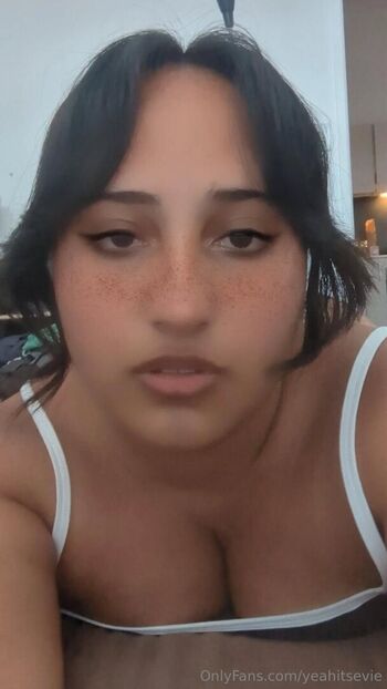yeahitsevie