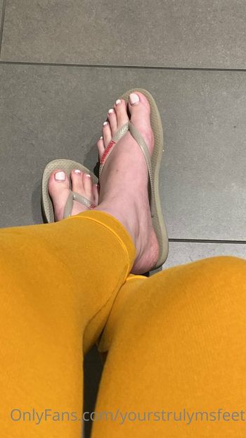 yourstrulymsfeet
