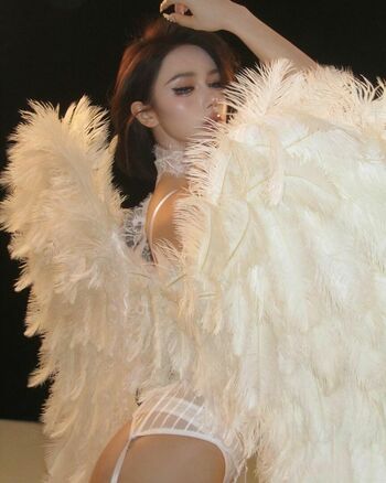 Yuan Sayuki Weme