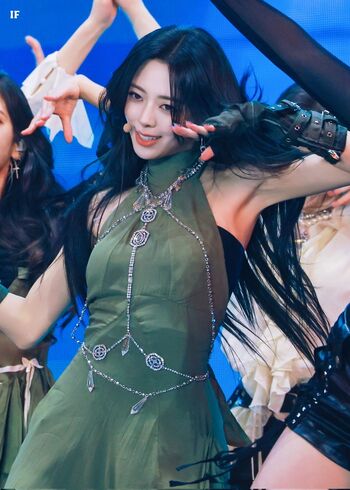 Yuna - ITZY (유나, Shin Yu Na)