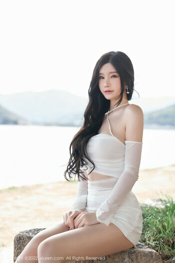 Zhou Yuxi