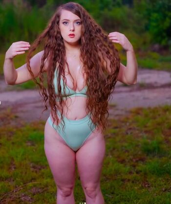 Zinnia Lennox