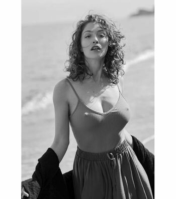 Zoë Camille