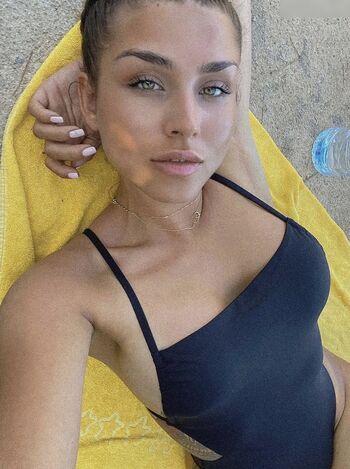 Zoe Matthea