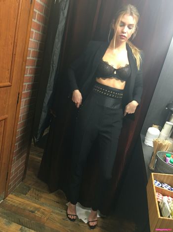 Stella Maxwell
